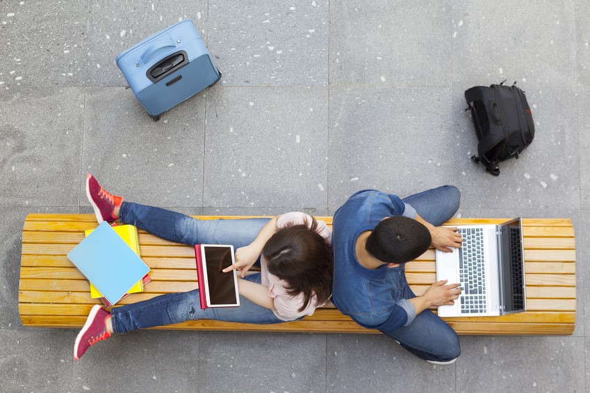 students-on-a-bench