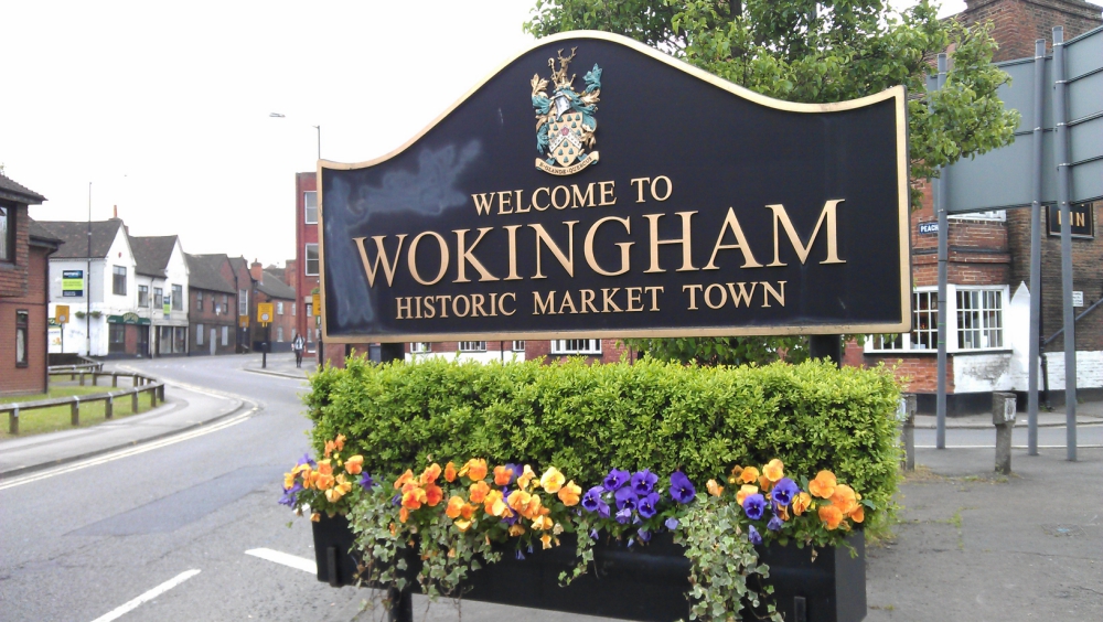 Wokingham town sign