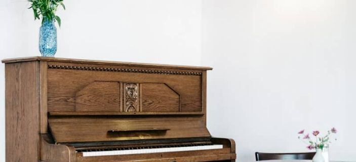 Move-furniture-piano